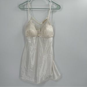 Flora Nikrooz Cream Lace Chemise